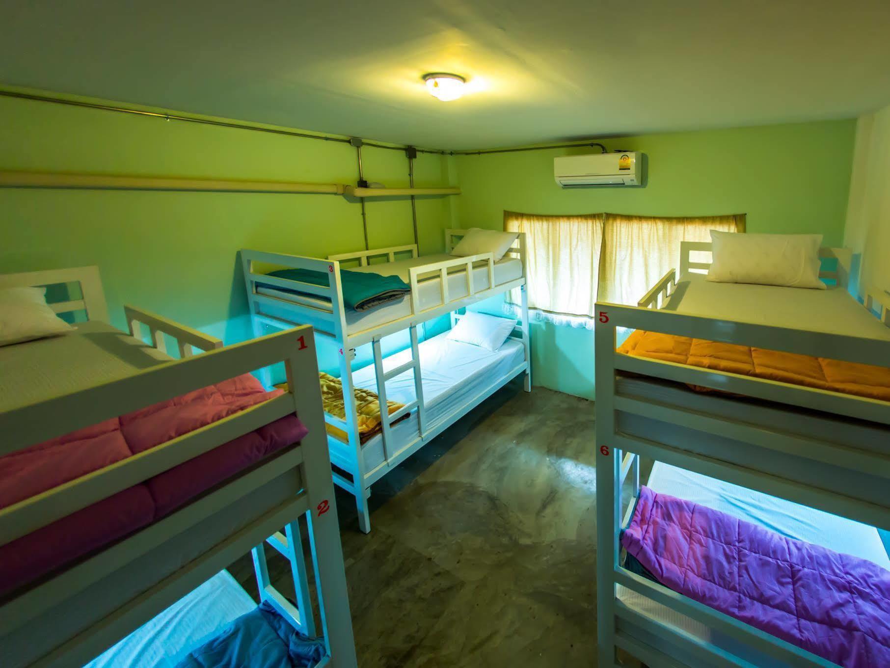 Zz Hostel Чиангмай Экстерьер фото